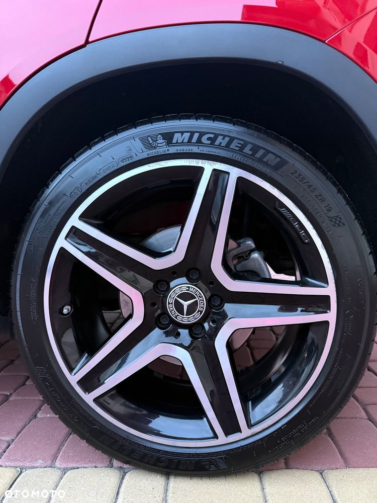 Mercedes-Benz GLA 220 4-Matic AMG Line - 9