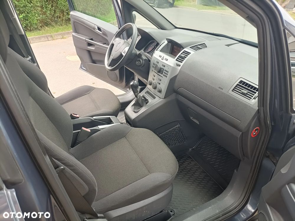 Opel Zafira - 8
