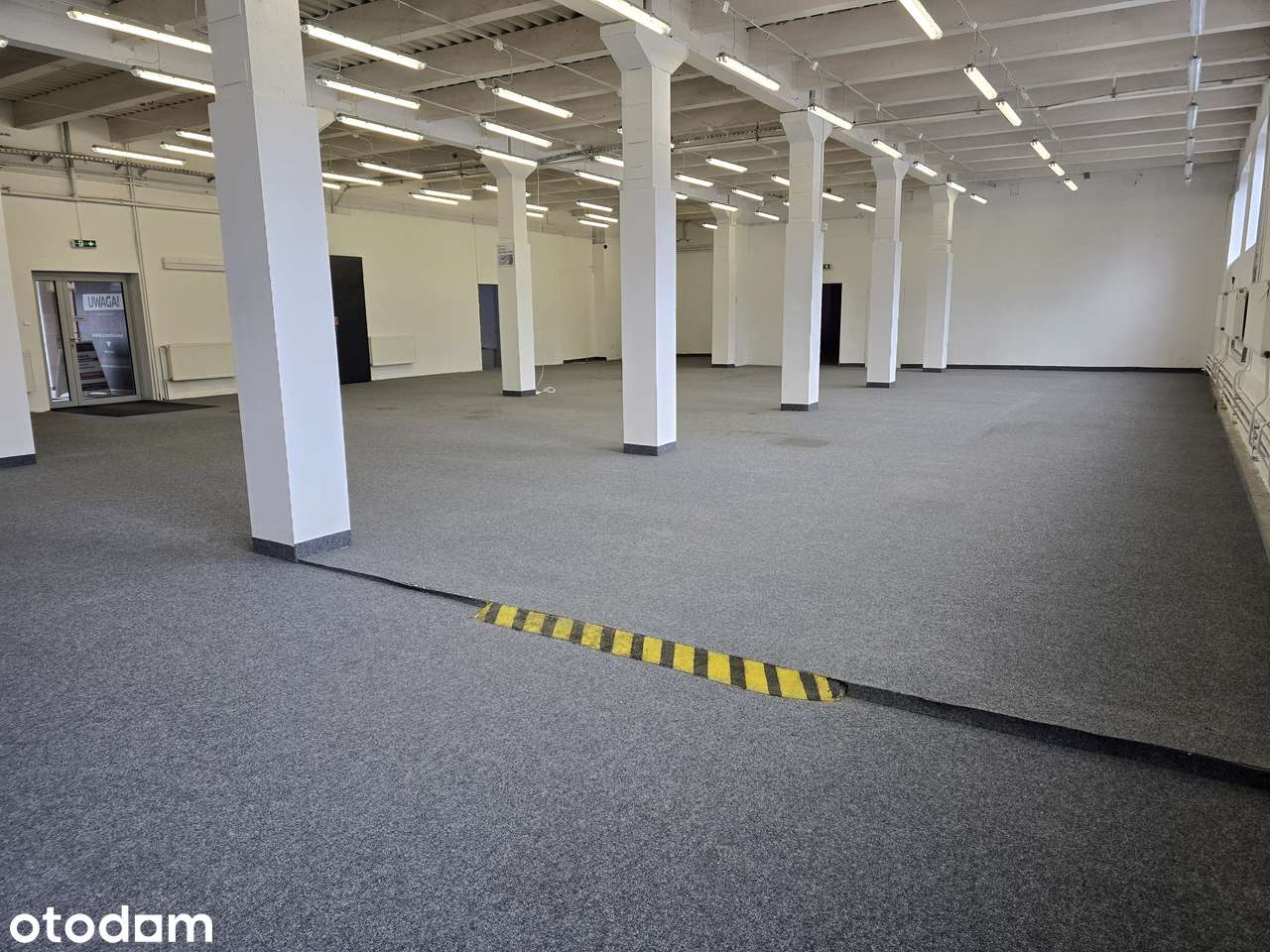 Lokal użytkowy do wynajęcia -400m2 w centrum Skoczowa - Pełny obrazek: 2/4