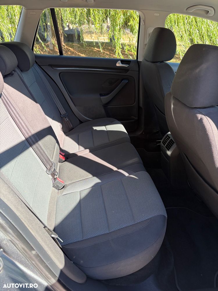 Volkswagen Golf - 12