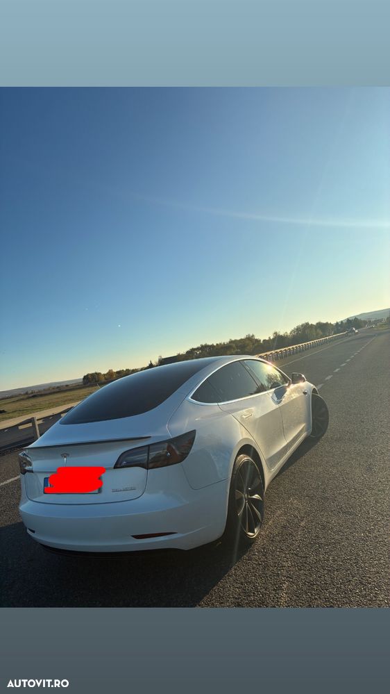 Tesla Model 3 Langstreckenbatterie Allradantrieb Dual Motor Performance - 4