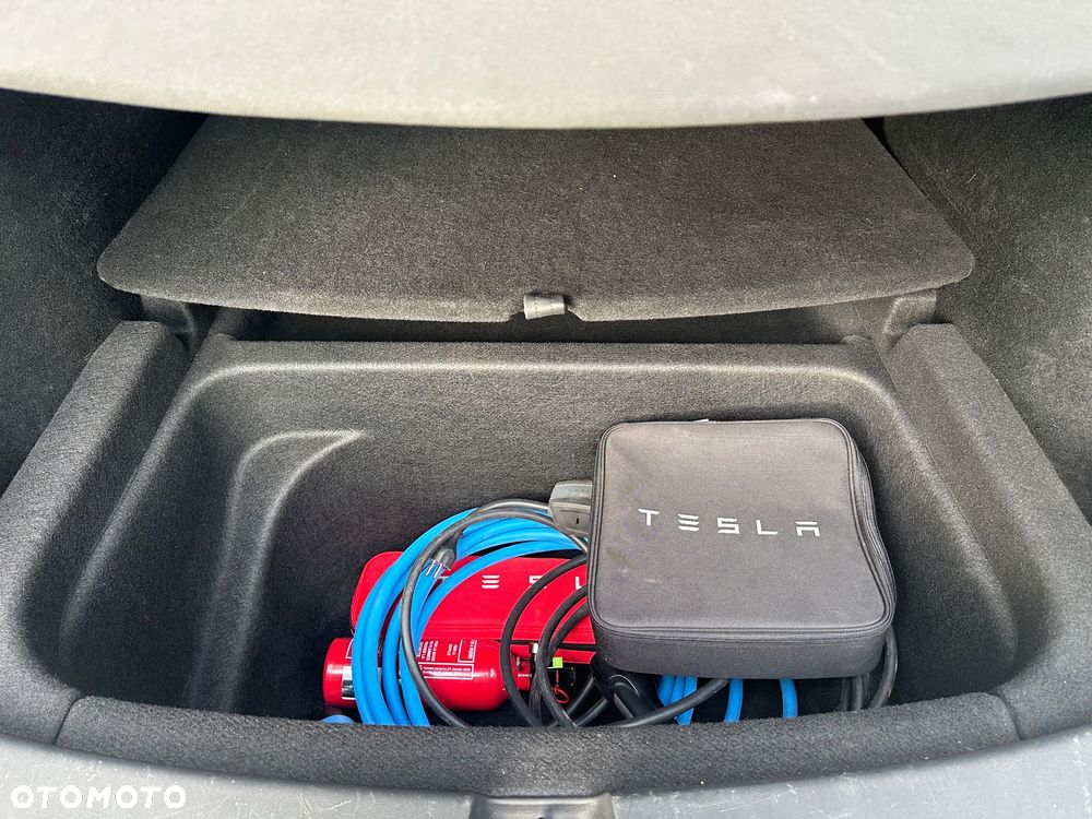 Tesla Model Y 79kWh Long Range RWD - 31