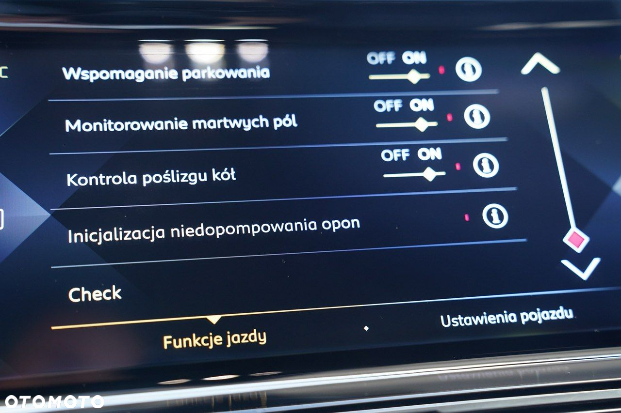 DS Automobiles DS 7 Crossback - 32