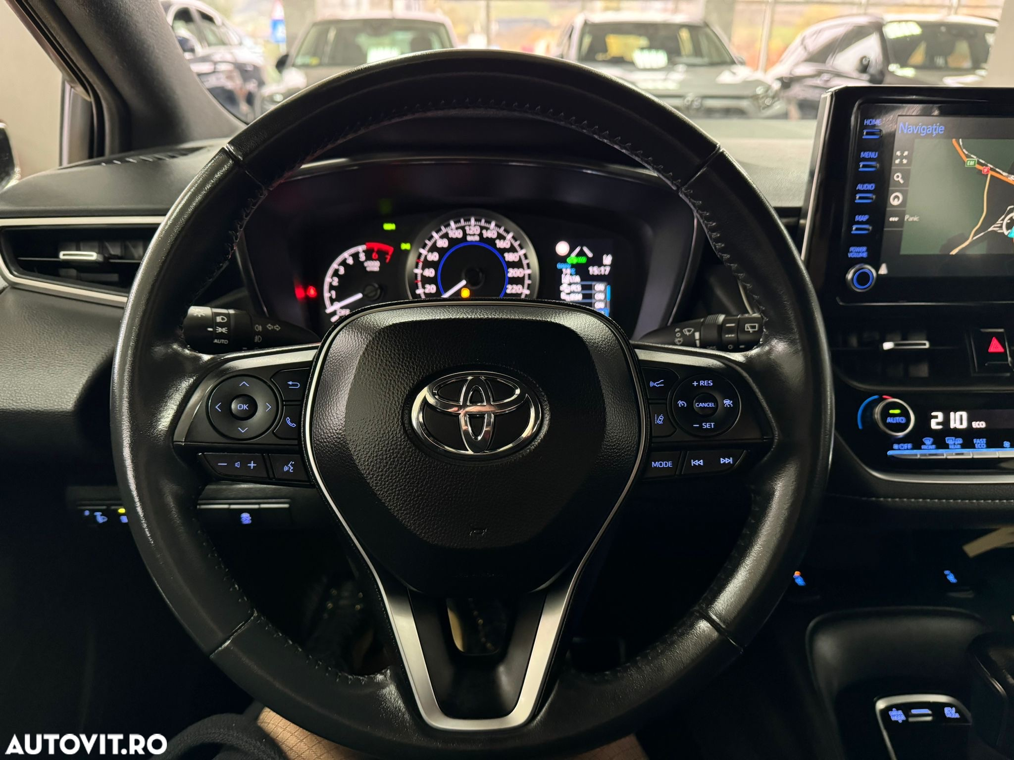Toyota Corolla 1.8 HSD Business - 18