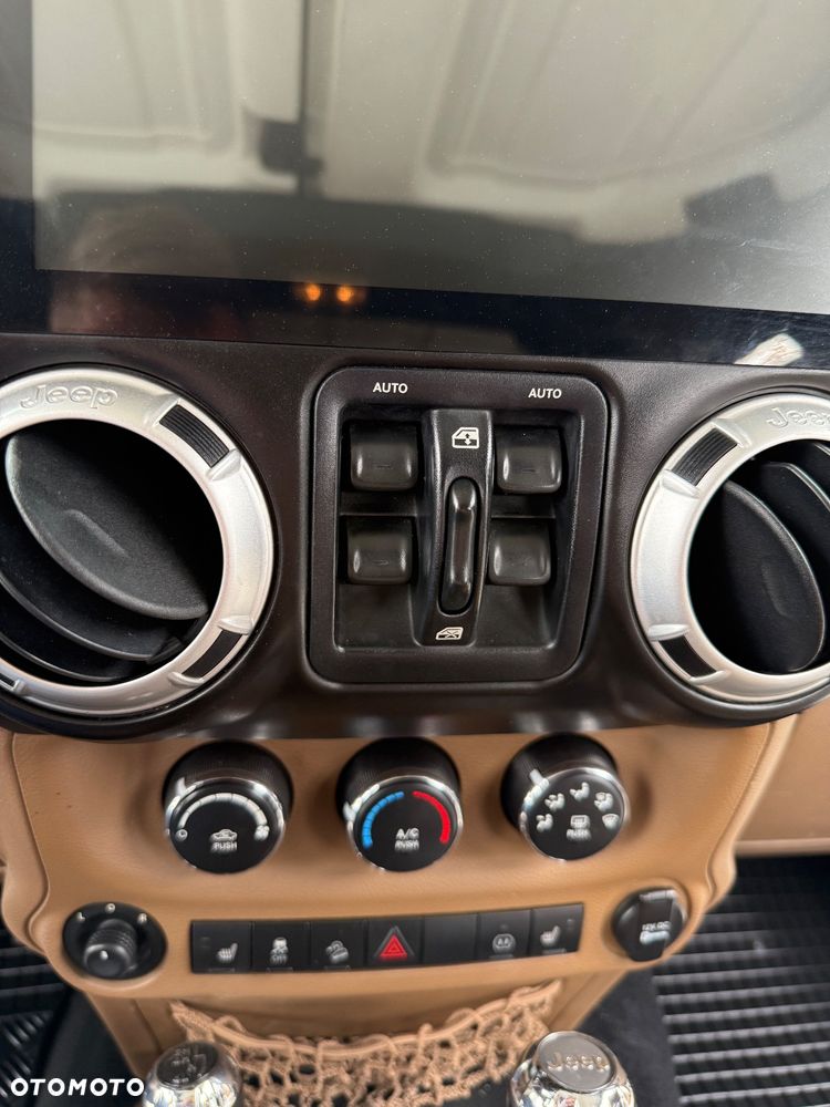 Jeep Wrangler 3.6 Unlim Moab - 26