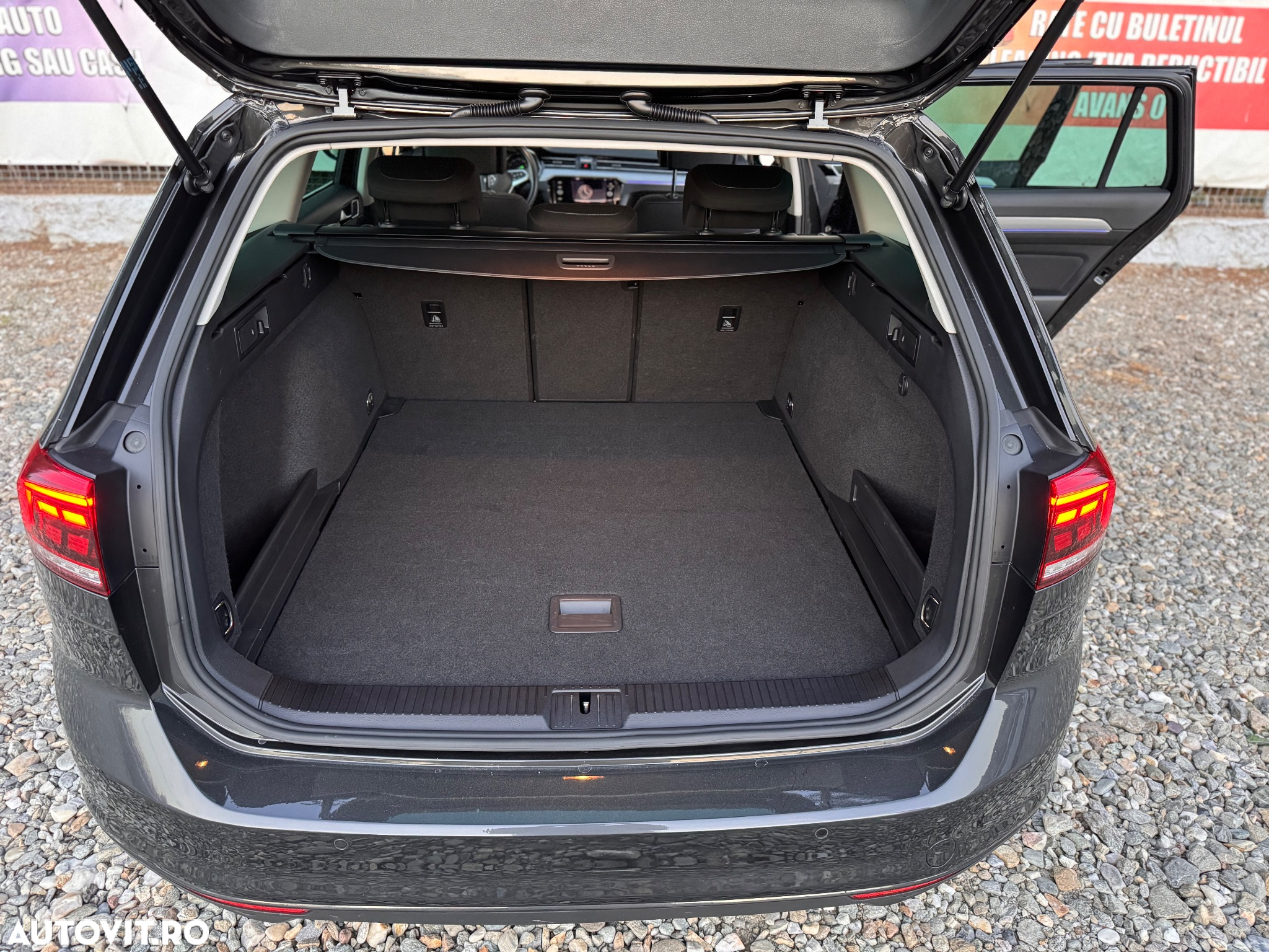 Volkswagen Passat Variant 2.0 TDI DSG (BlueMotion Technology) Highline - 11
