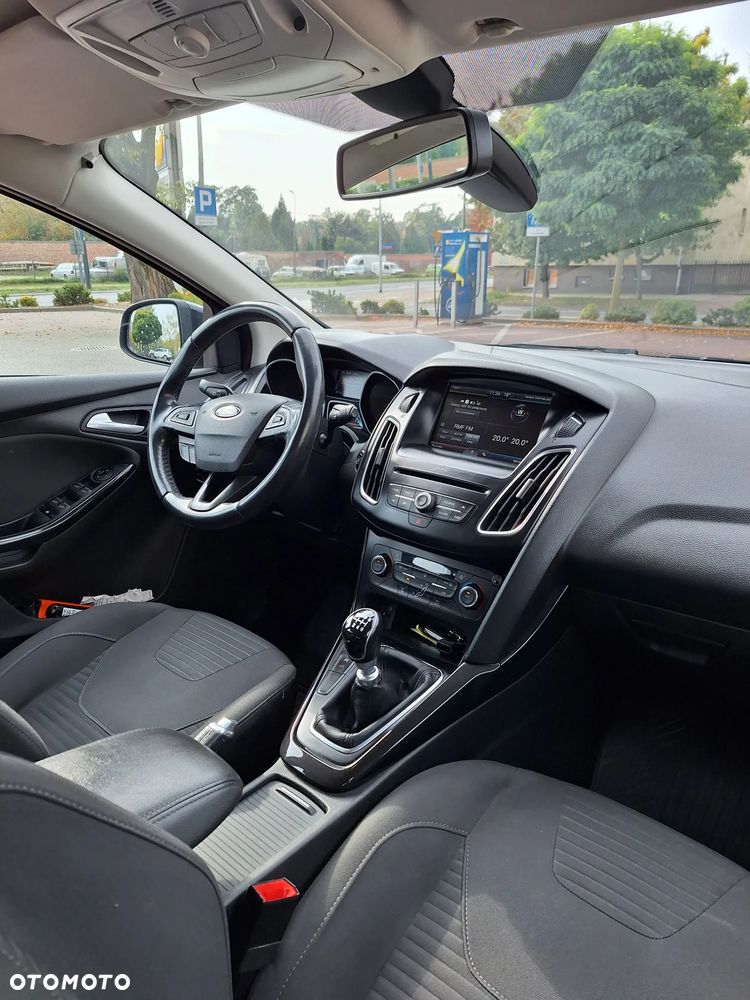 Ford Focus 1.5 EcoBoost Titanium ASS - 9
