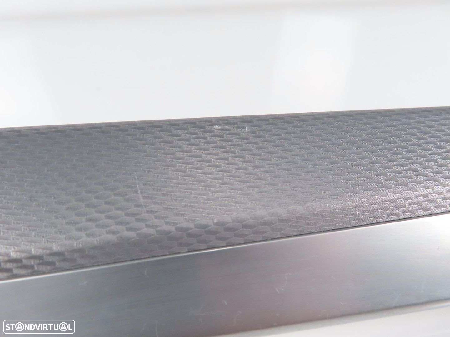 Friso da porta em Alumínio Hexagon Direito/Trás Seminovo/ Original BMW 5 (F10)/B... - 3