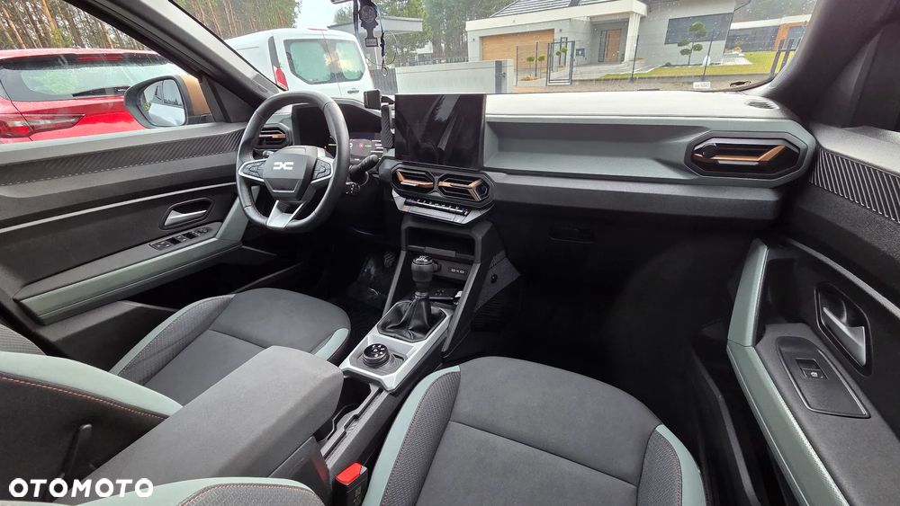 Dacia Bigster 1.2 TCe mHEV Extreme 4x4 - 35