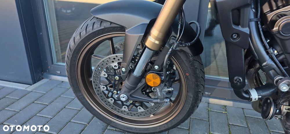 Honda CB - 38