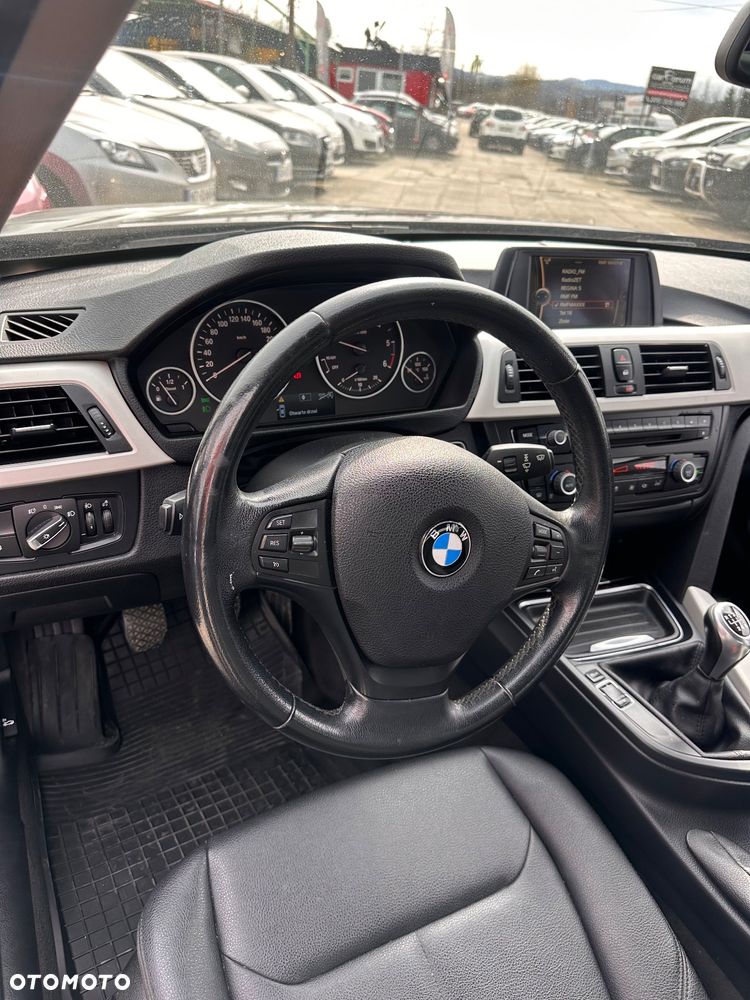 BMW Seria 3 318d Blue Performance Sport Line - 19