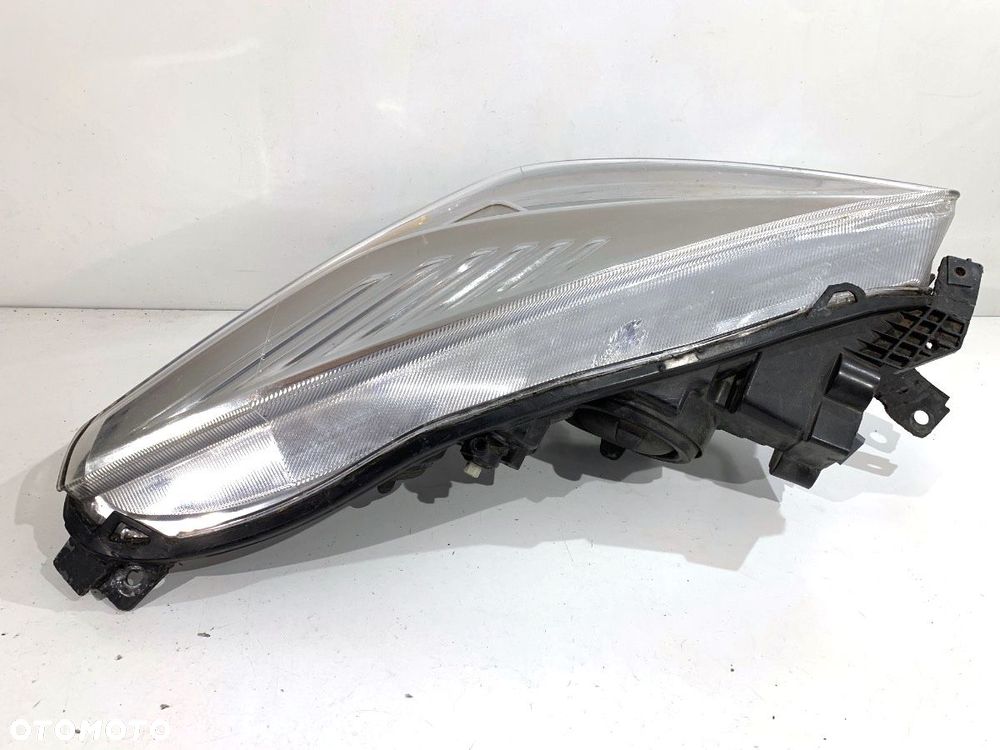 REFLEKTOR LEWY PRZÓD XENON  FORD USA ESCAPE III 2012 - 2019 2.0 Ecoboost 179 kW [242 KM] 2017 - - 3