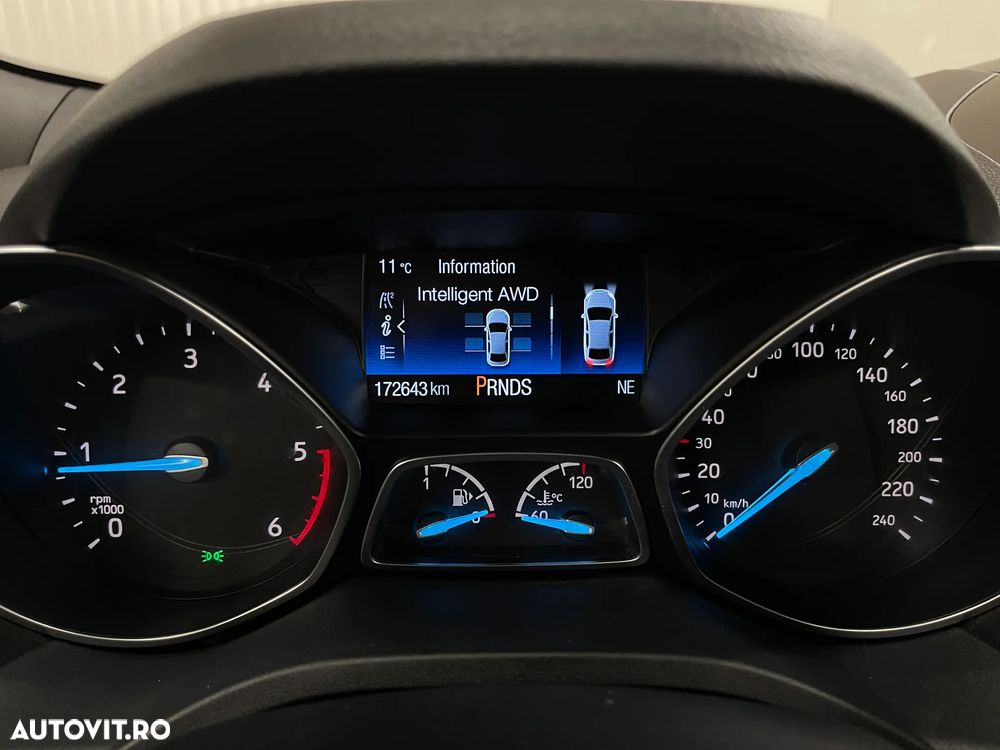 Ford Kuga 2.0 TDCi 4x4 Aut. ST-Line - 25