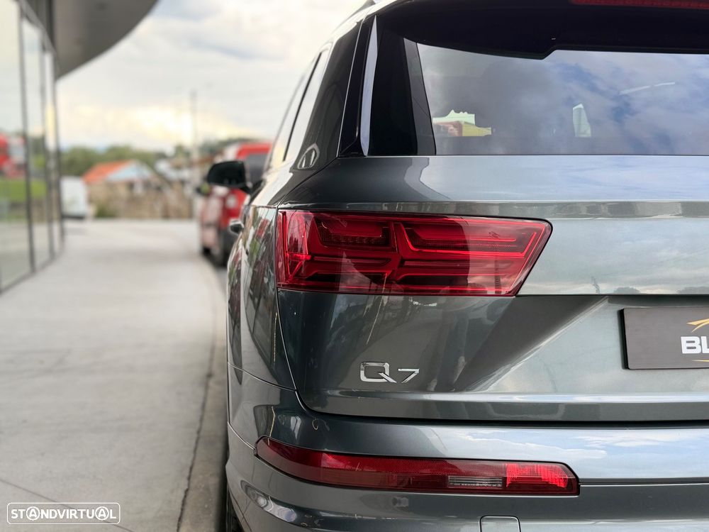 Audi Q7 3.0 TDI quattro tiptronic 7L - 6