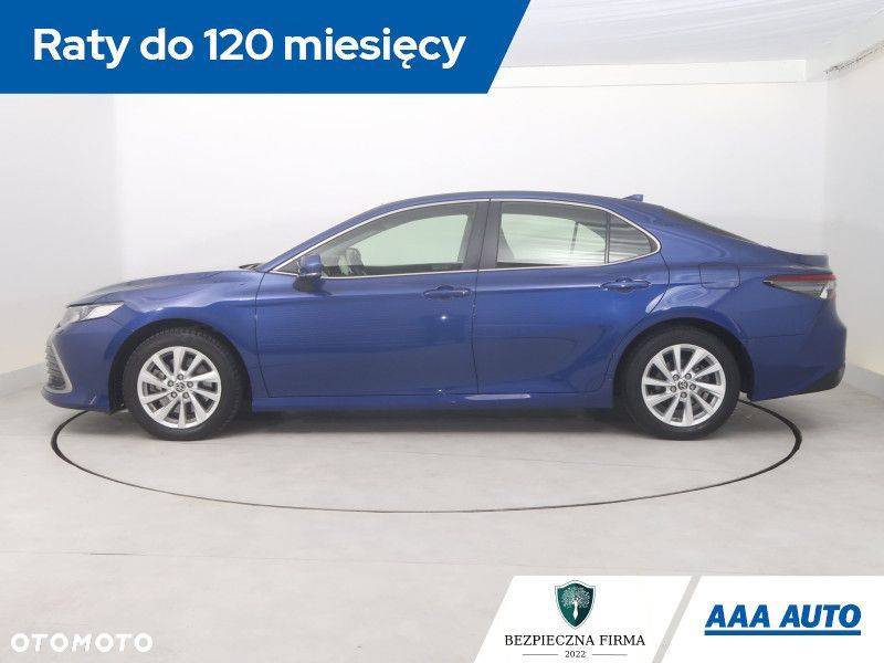 Toyota Camry - 4