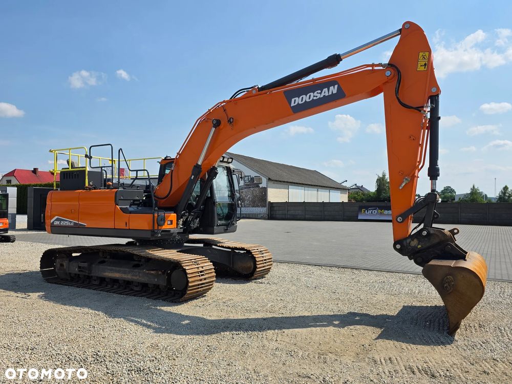 Doosan DX 225 LC-7, 2022 ROK, 2700 MTH - 9