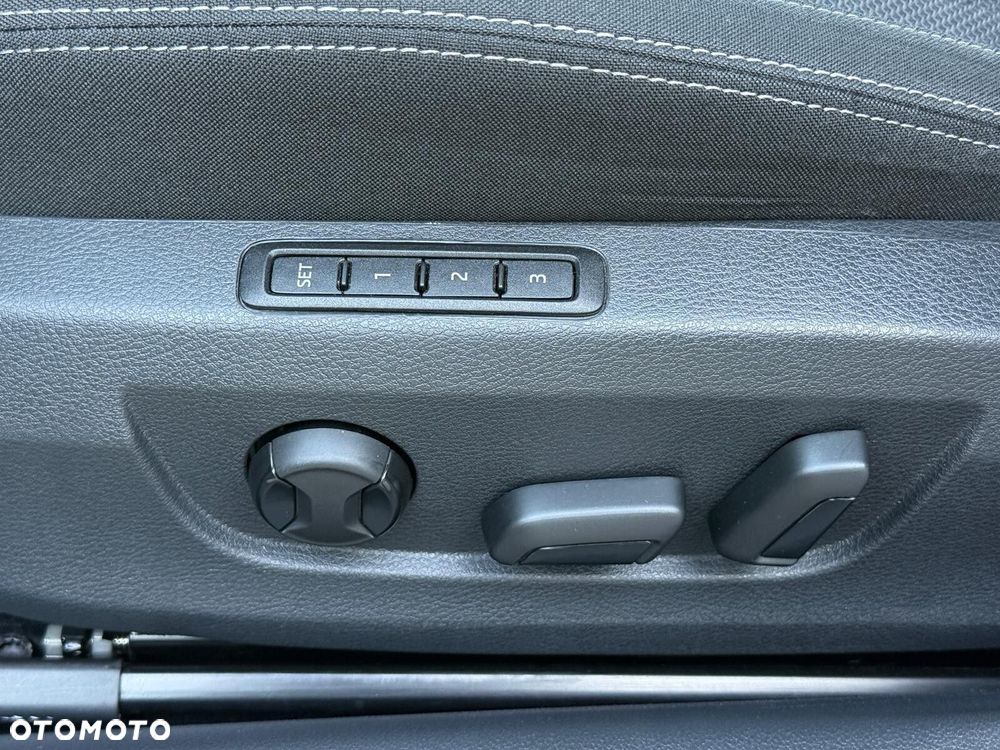 Skoda Superb 2.0 TDI SCR 4x4 Style DSG - 27