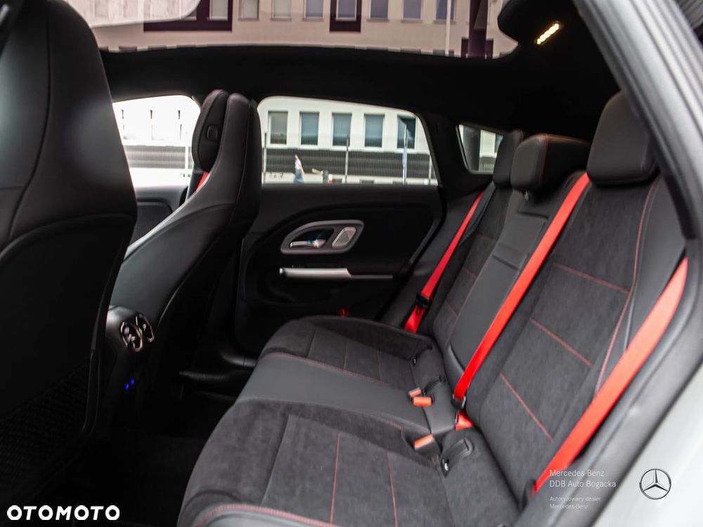 Mercedes-Benz CLA 200 mHEV 8G-DCT - 11