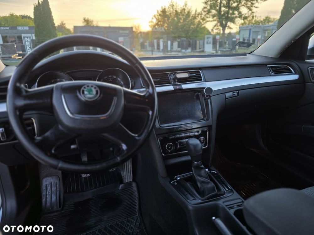 Skoda Superb 2.0 TDI Comfort - 4