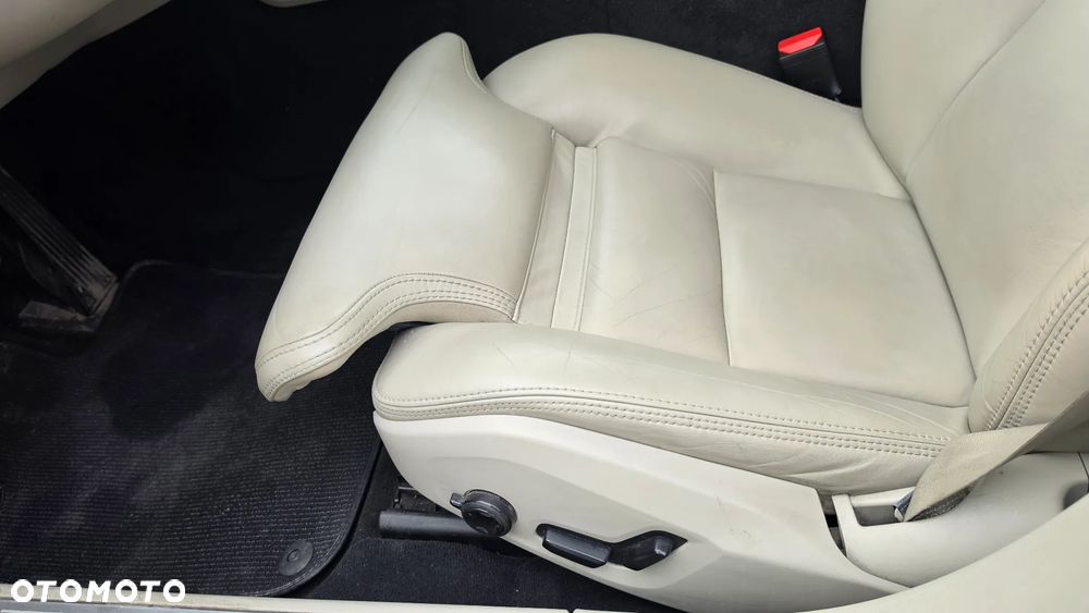 Volvo V90 D4 Momentum Pro - 11