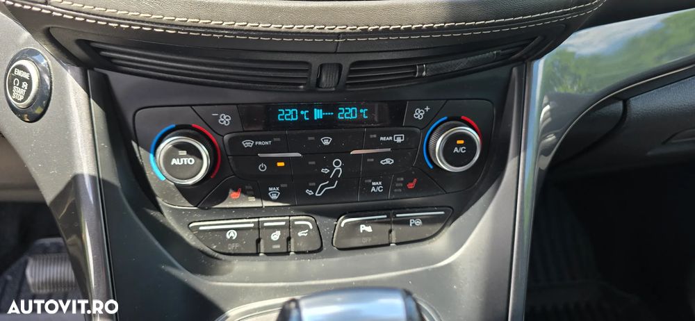 Ford Kuga 2.0 TDCi 4WD Powershift Vignale - 18