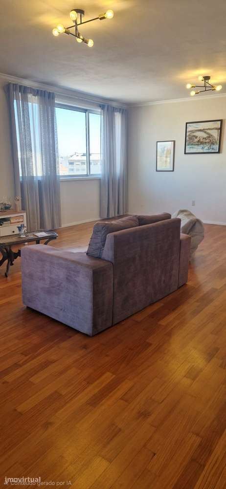 Apartamento T4 na Pedra Verde com garagem e arrumos - Grande imagem: 3/38