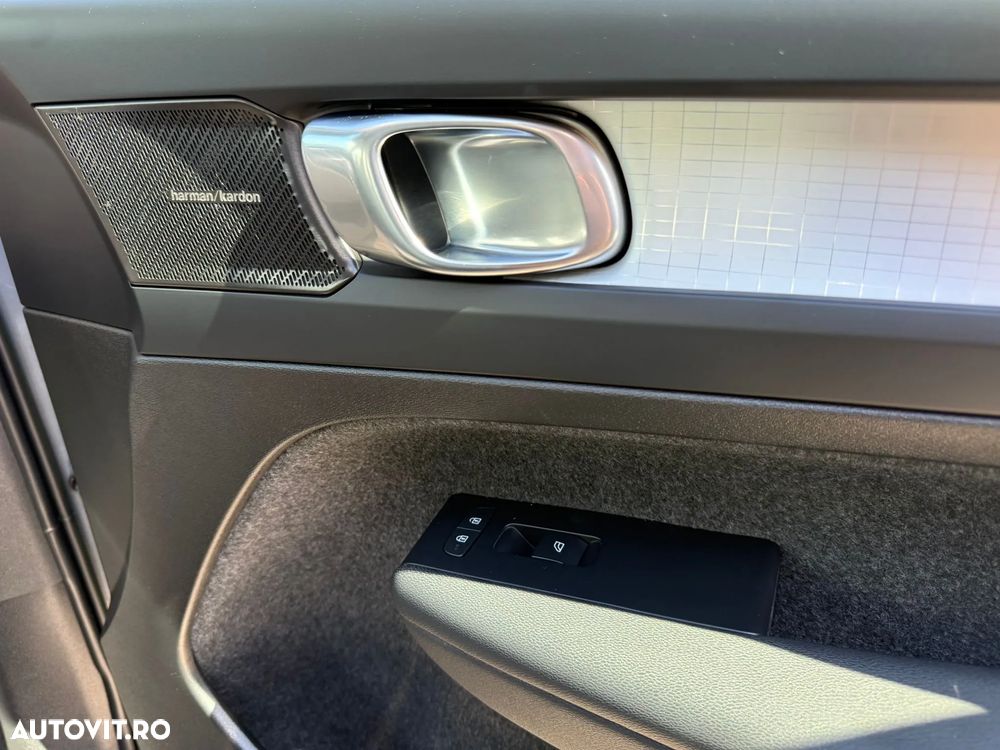 Volvo XC 40 Recharge T5 Twin Engine AT7 Inscription - 19