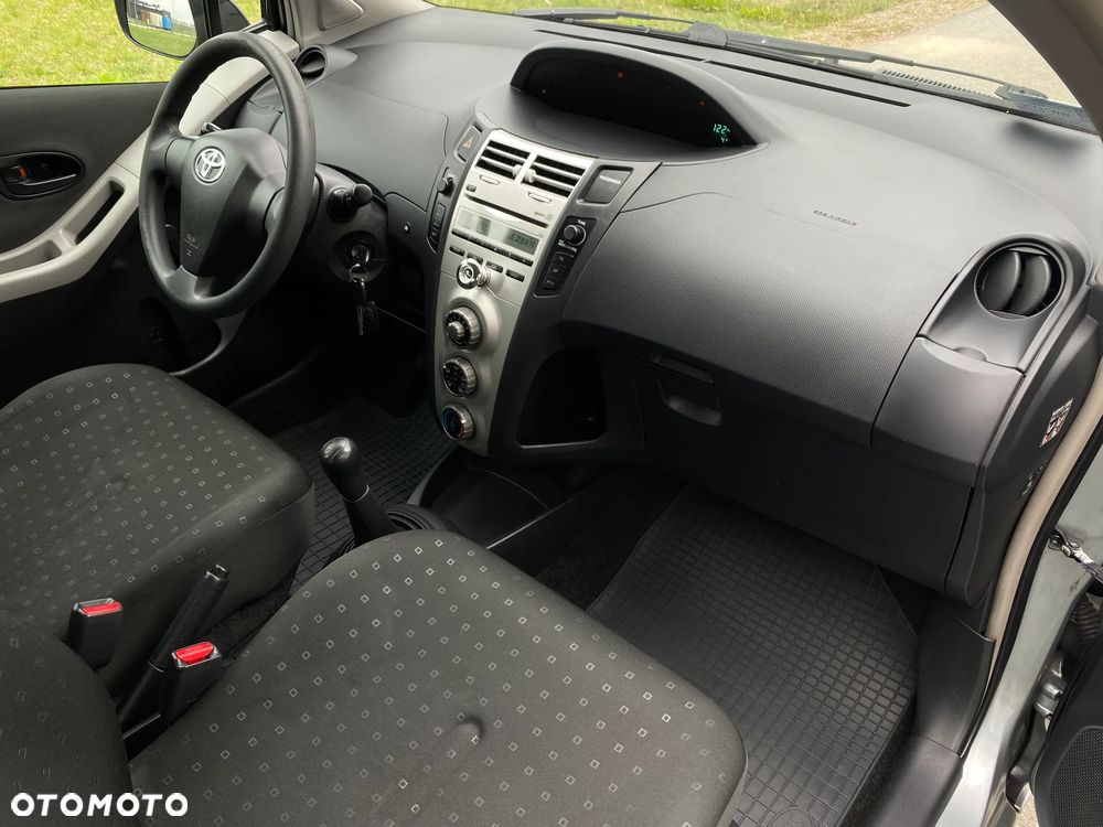 Toyota Yaris 1.0 Terra A/C - 15