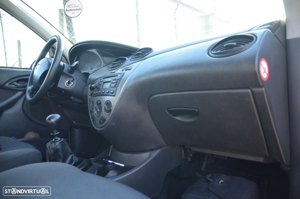 Ford Focus 1.8 TDdi Trend - 14