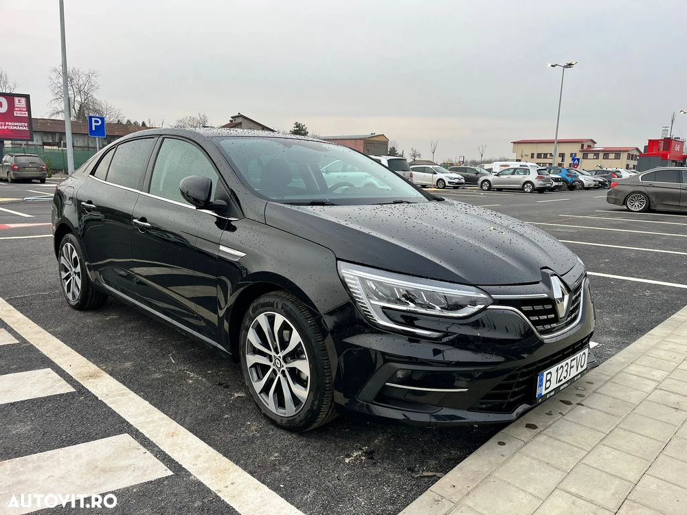 Renault Megane TCE 140 Techno - 2
