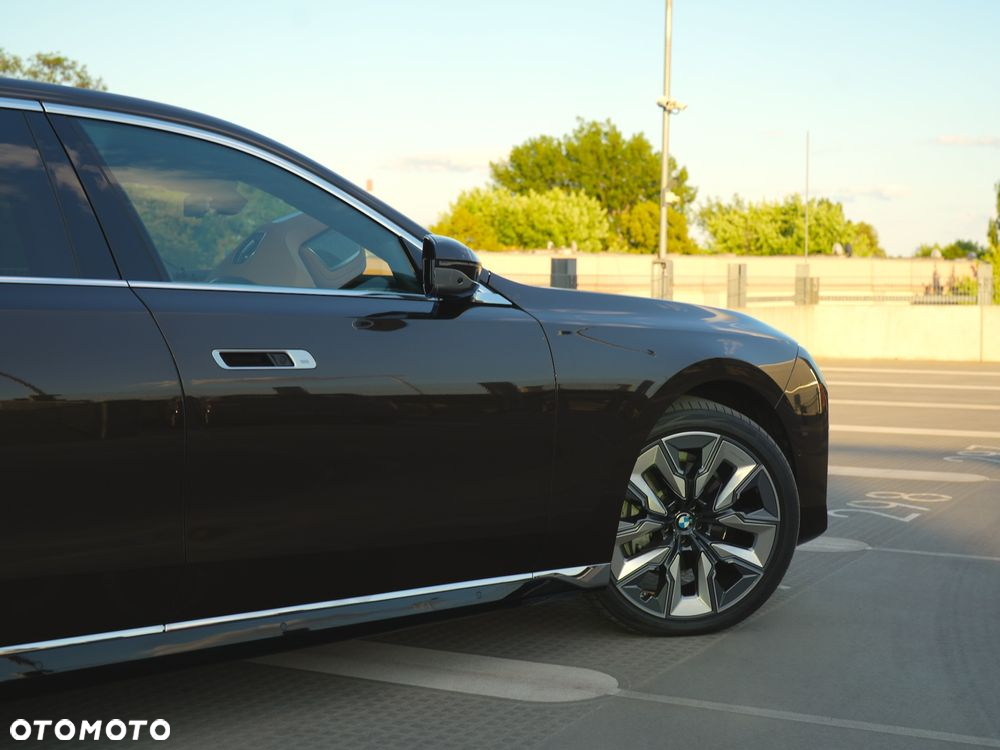 BMW Seria 7 - 30