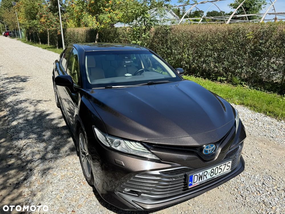 Toyota Camry 2.5 Hybrid Executive CVT - 1