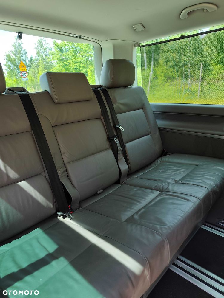 Volkswagen Multivan - 7