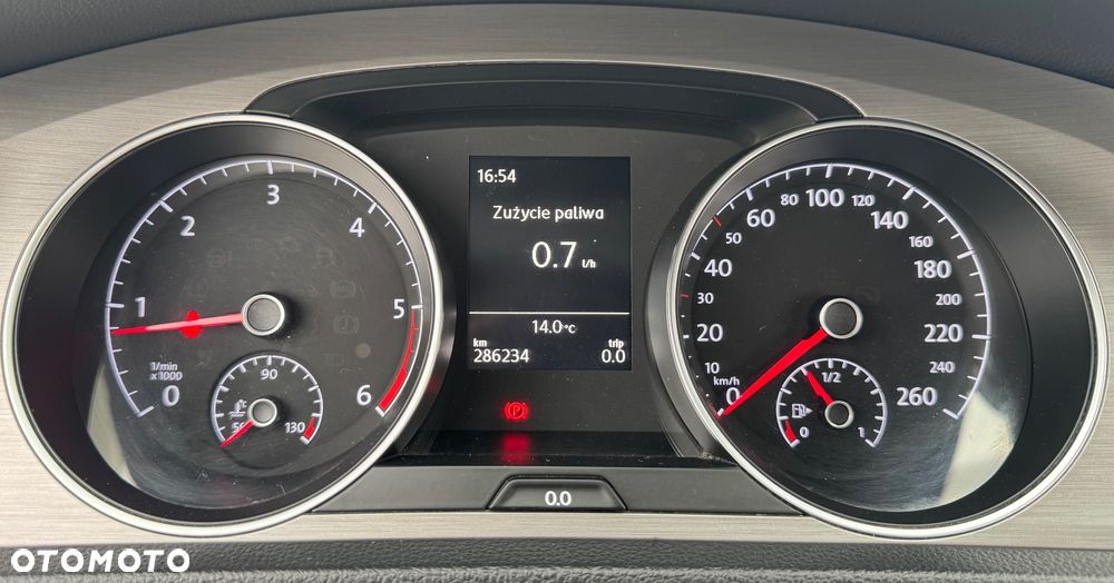 Volkswagen Golf 1.6 TDI BMT Comfortline - 14