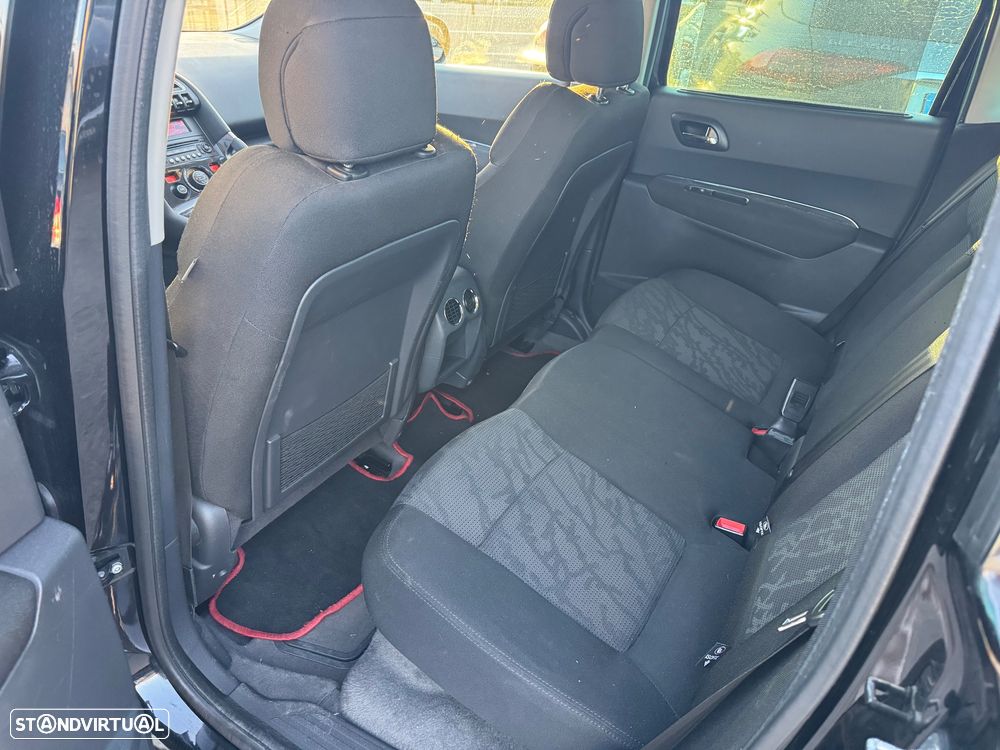 Peugeot 3008 1.6 HDi Executive - 18