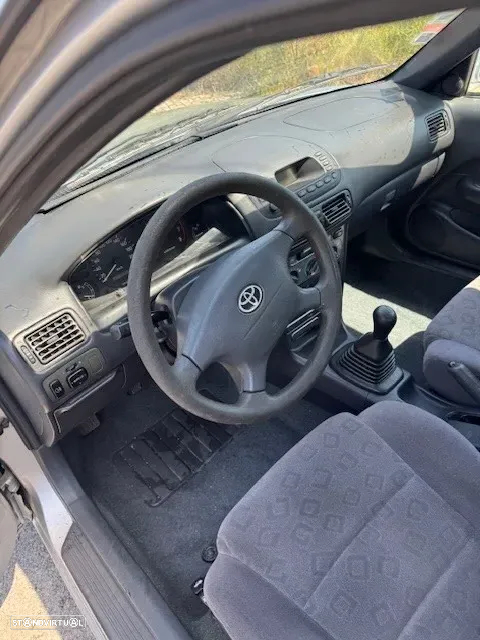Toyota Corolla L/B 1.4 Sol AC - 11