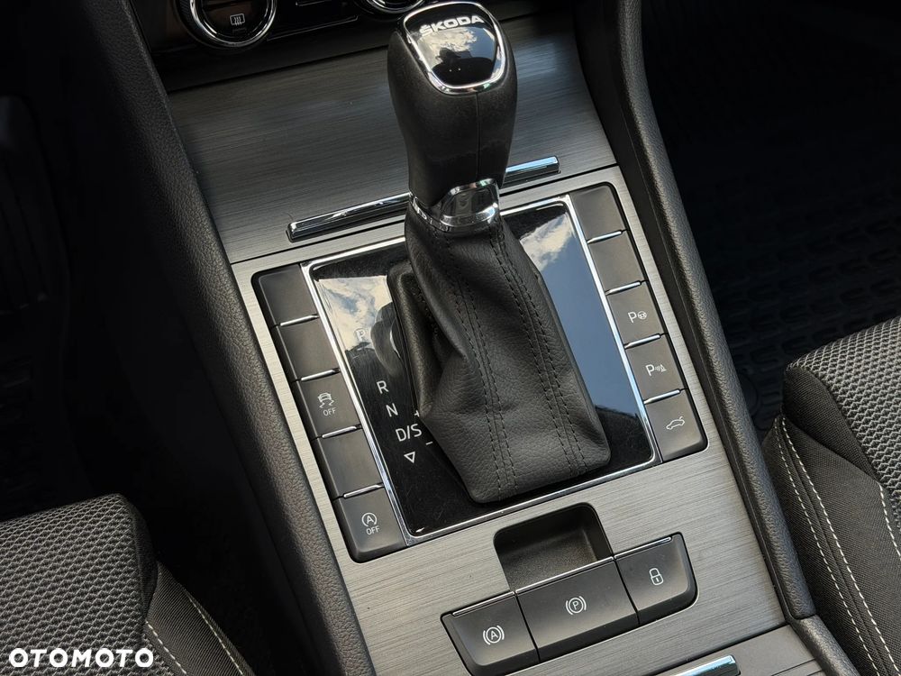 Skoda Superb 2.0 TSI Style DSG - 25