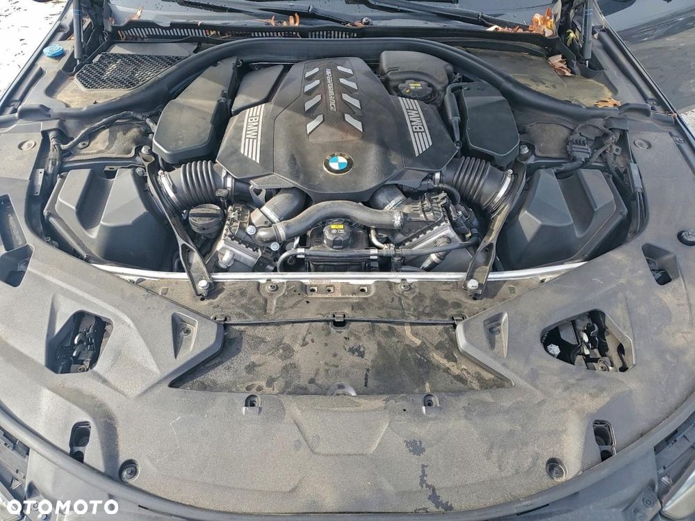 BMW Seria 8 M850i xDrive - 11