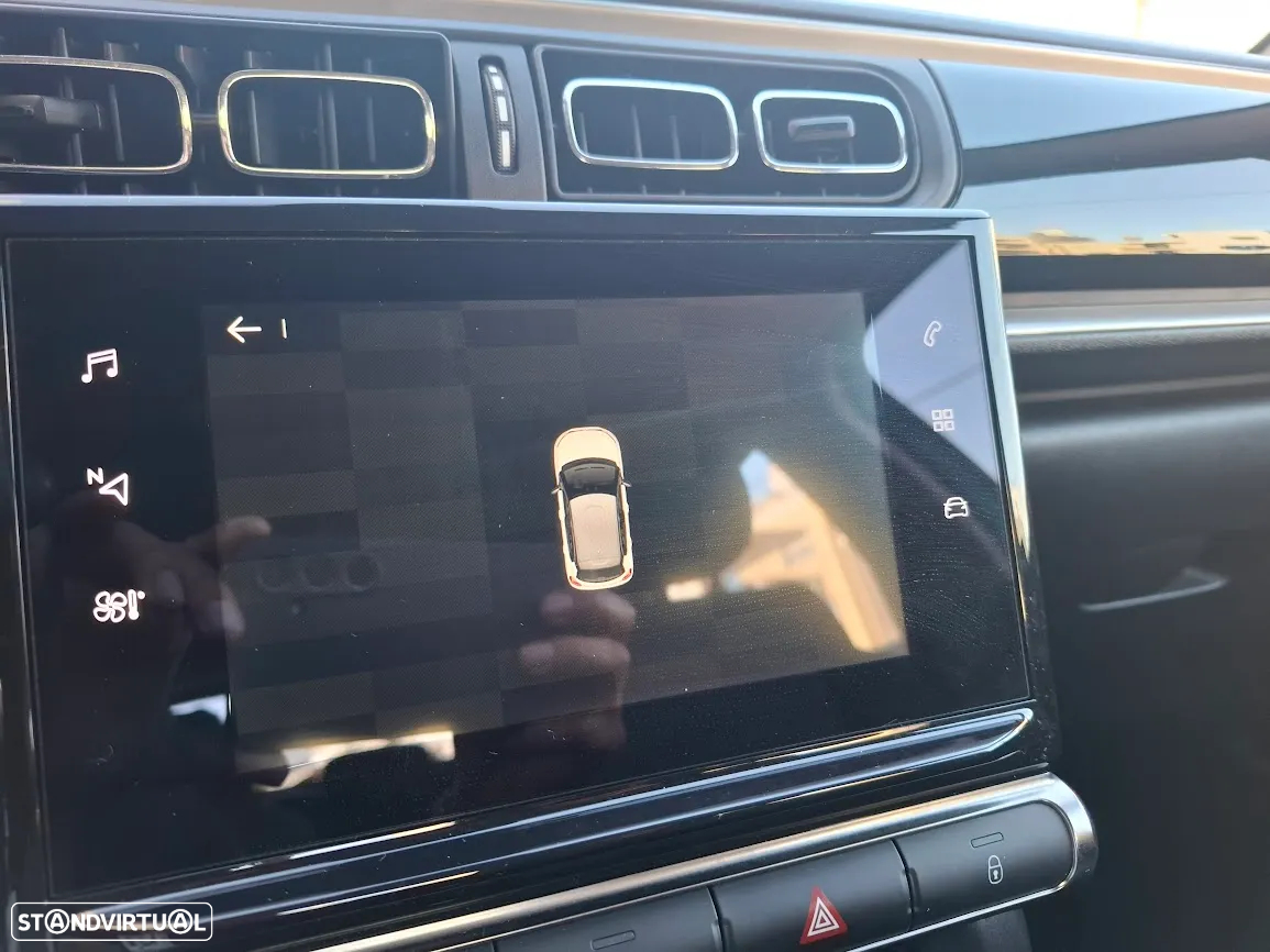 Citroën C3 1.2 PureTech Shine EAT6 - 19