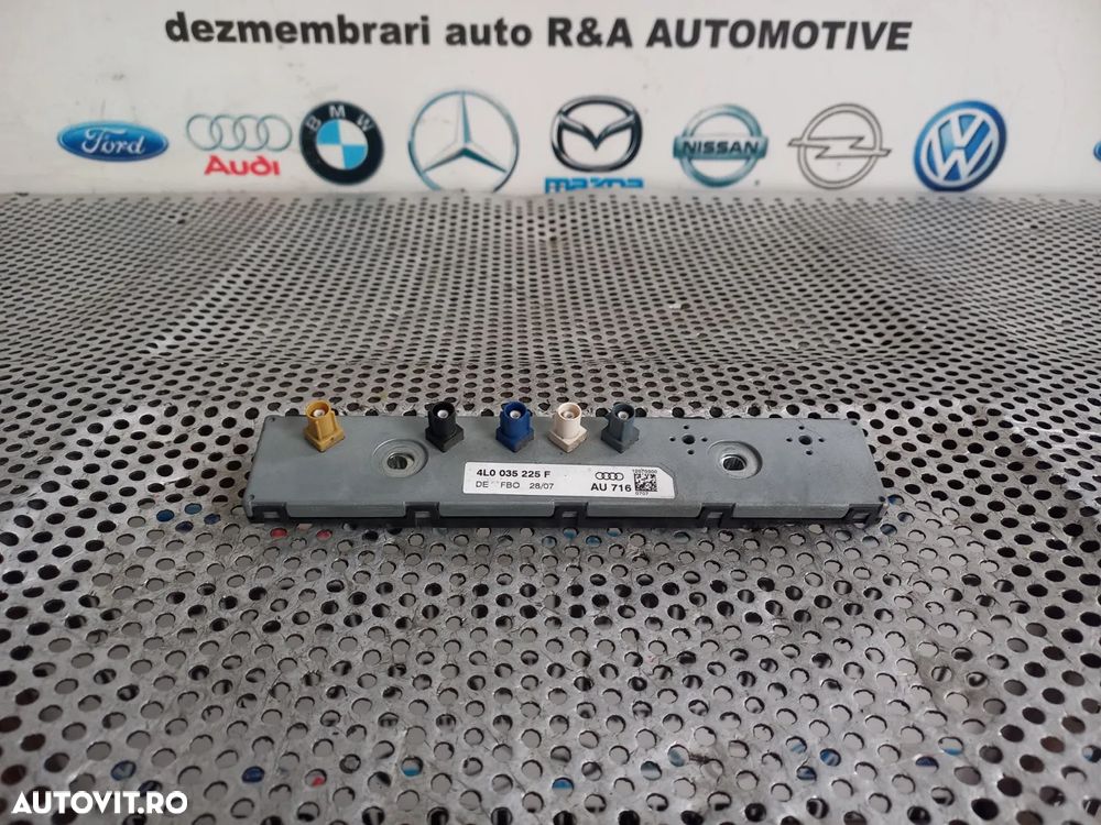 Amplificator Antena Audi Q7 4L Cod 4LF - Dezmembrari Arad - 1