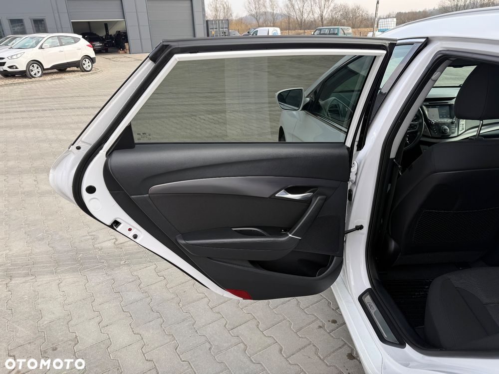 Hyundai i40 Kombi 1.7 CRDi Premium - 16