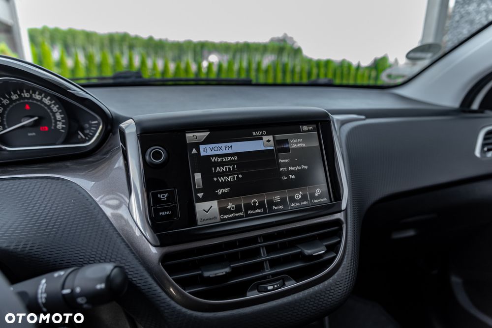 Peugeot 2008 1.2 Pure Tech Active EU6 - 21