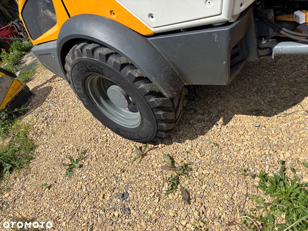 Liebherr L508 2018r rekin, widły, 4x4 łyzka dzielona - 17