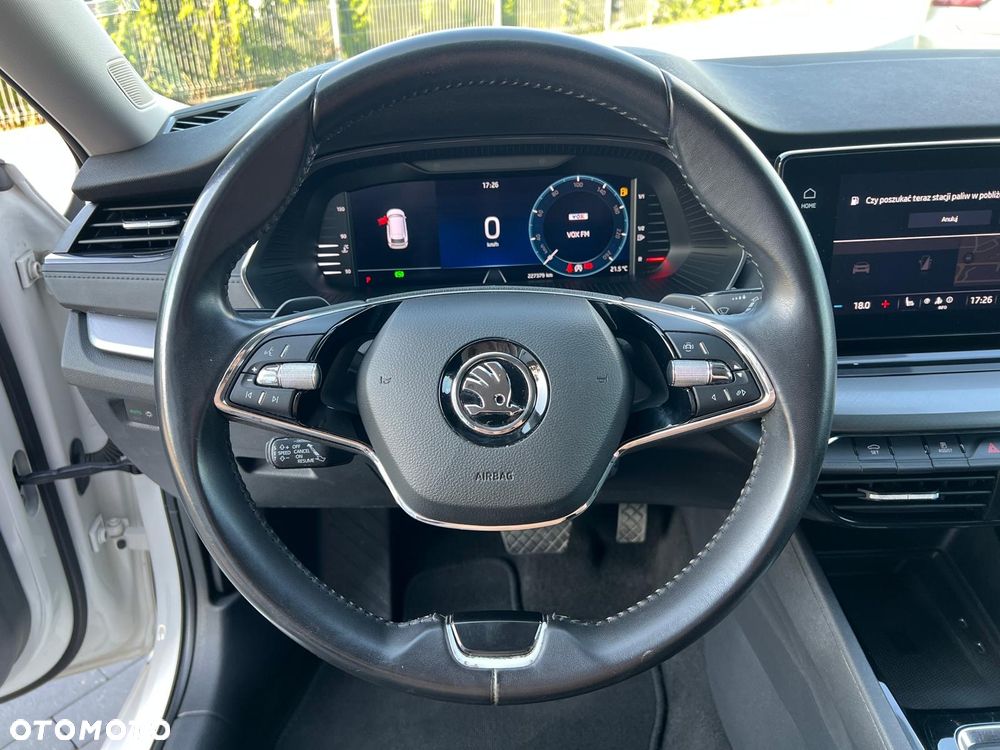 Skoda Octavia 2.0 TDI DSG Style - 22