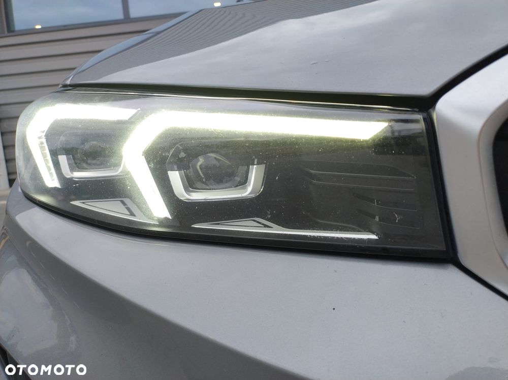 BMW Seria 3 316d MHEV Sport Line - 38