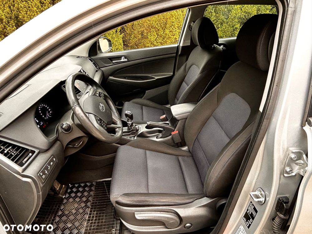 Hyundai Tucson 1.6 Turbo 2WD Navi - 23
