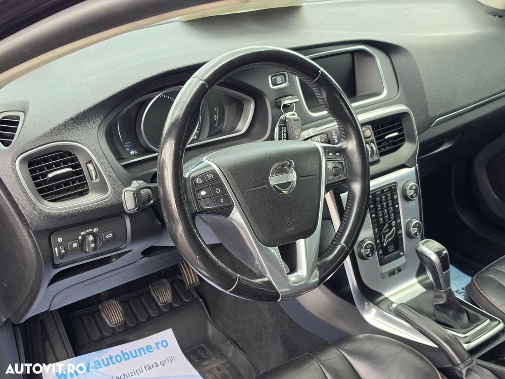 Volvo V40 D3 Kinetic - 10