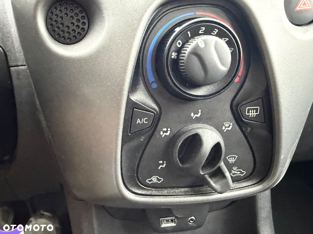 Toyota Aygo x-cite - 19