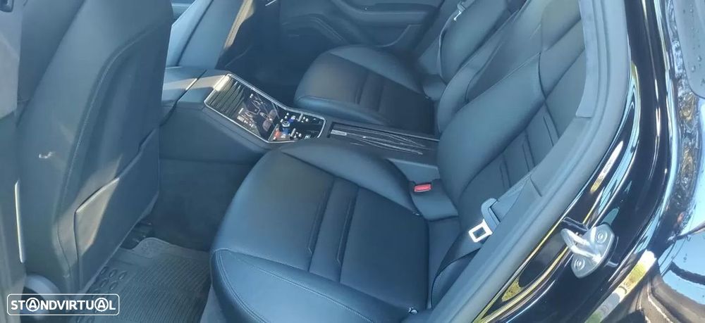 Porsche Panamera Turbo Executive - 15