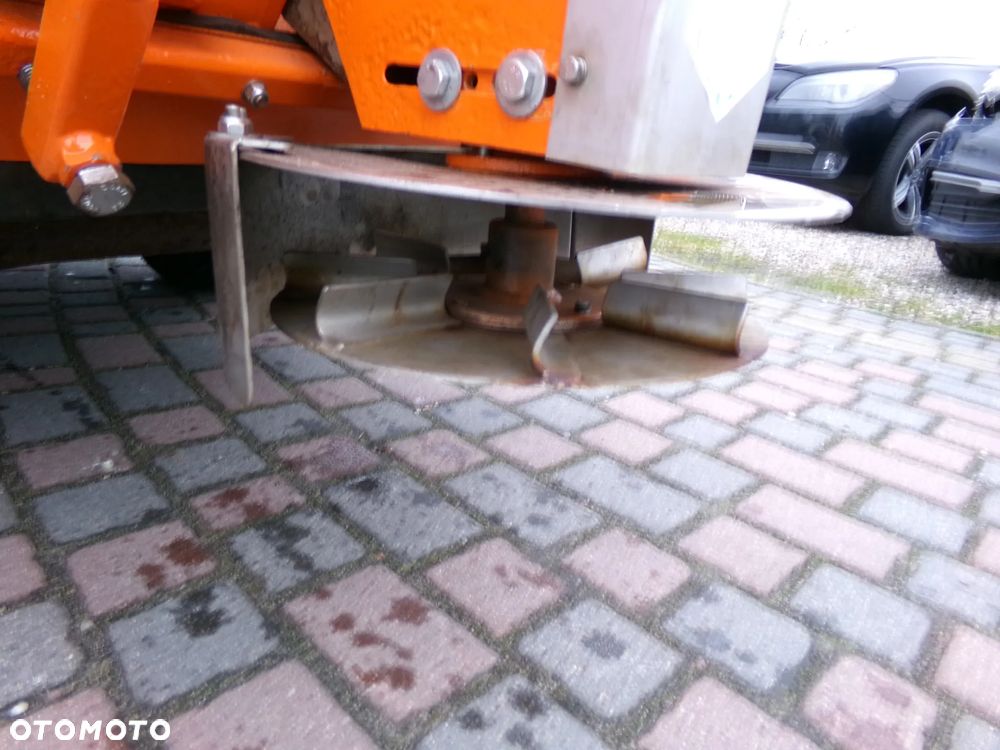 Hako citytrac 4200 zamiatarka solarko piaskarka 4x4 - 11